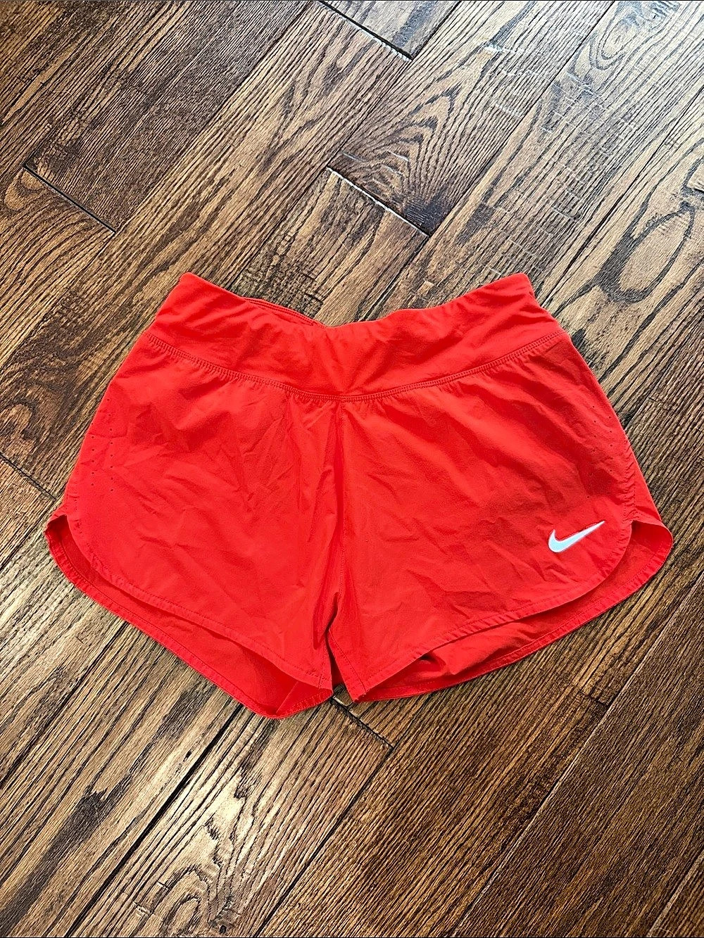 Nike Tempo Luxe Running Shorts in Red Size Large